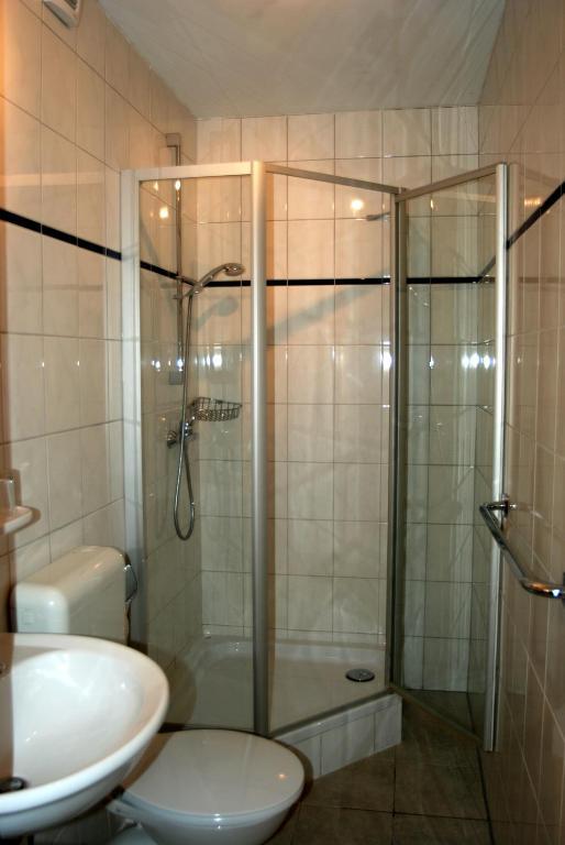 Gasthof zur Querenburg Hannoversch Münden Zimmer foto