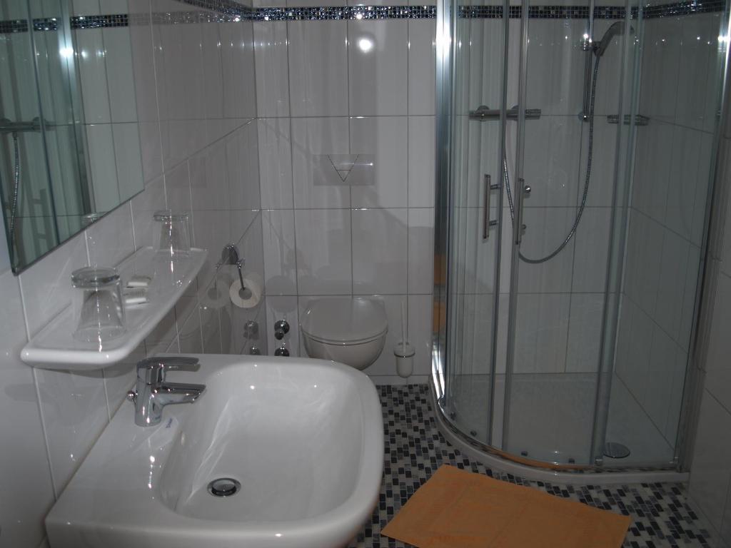Gasthof zur Querenburg Hannoversch Münden Zimmer foto